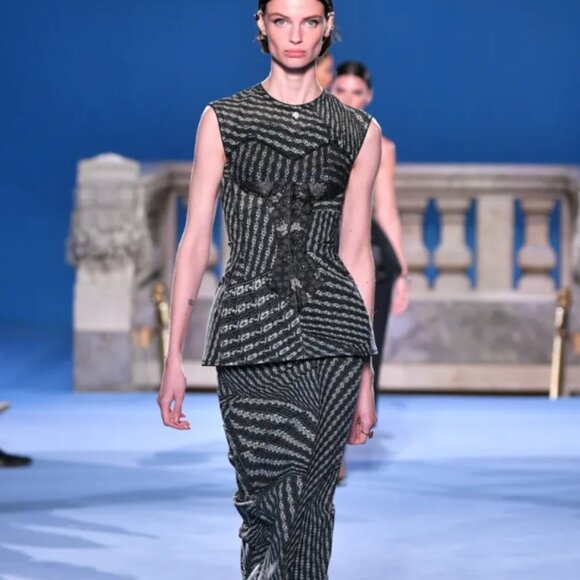 Tory Burch Dresses & Skirts - NWOT TORY BURCH FW 2023 Collection Mesh Skirt in Black Warped Lace M $1198